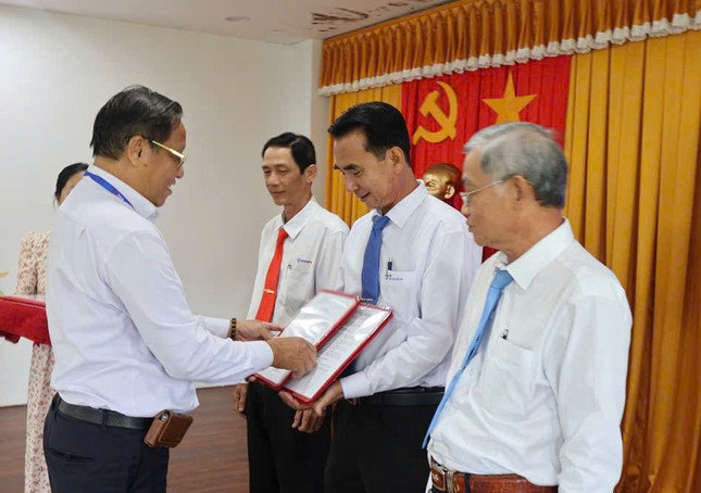 Thí điểm chuyển đổi mô hình quản lý điện tại 18 tỉnh thành phía Nam ảnh 2