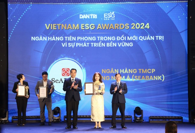 SeABank được vinh danh 'Ngân hàng tiên phong trong đổi mới quản trị vì sự phát triển bền vững' tại Vietnam ESG Awards ảnh 1