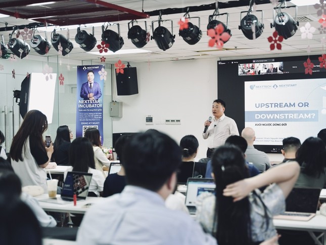Shark Bình tại Swinburne Việt Nam: Khởi nghiệp hay đi làm - Lối đi nào cho người trẻ trong kỷ nguyên AI? ảnh 2