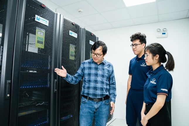 Chơi hết mình, học hết ý: Bí kíp sống chất tại Phenikaa từ phòng lab đến sân chơi ảnh 2