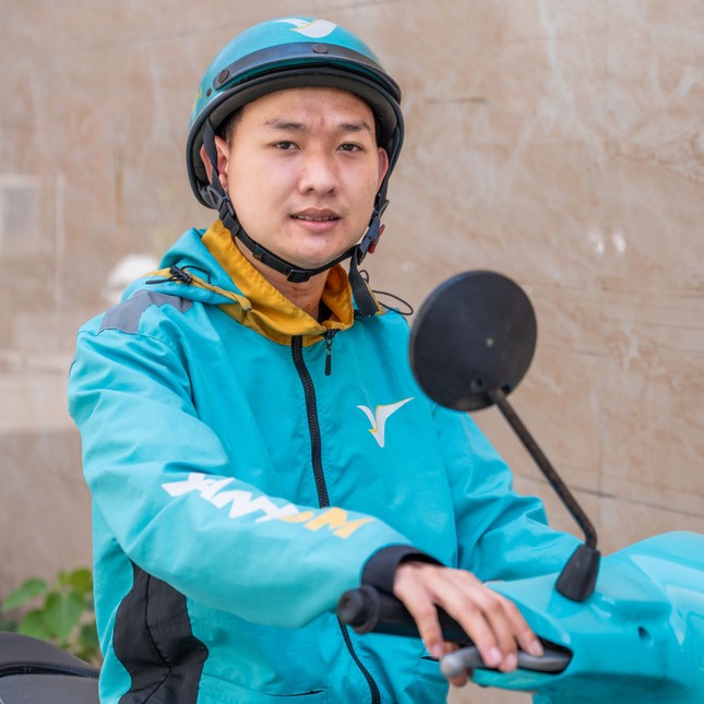 Tài xế Xanh SM Bike trúng ô tô VinFast VF 3: &apos;Cứ làm việc có tâm, điều tuyệt vời sẽ tới&apos; ảnh 1
