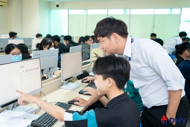 Trường ĐH Hùng Vương TPHCM: Bứt phá tương lai cùng Học bổng 'Hào khí Hùng Vương' ảnh 1
