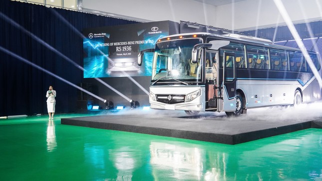 Thaco Auto xuất khẩu xe bus cao cấp Mercedes-Benz sang Thái Lan ảnh 2