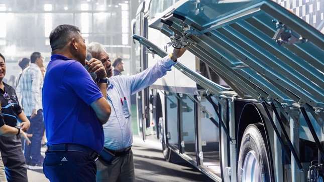 Thaco Auto xuất khẩu xe bus cao cấp Mercedes-Benz sang Thái Lan ảnh 6