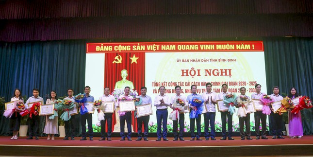 Bình Định: Chỉ số &apos;phục vụ người dân, doanh nghiệp&apos; dẫn đầu cả nước ảnh 2
