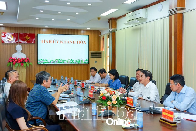 Bí thư Tỉnh ủy Khánh Hoà làm việc với Hiệp hội Phát triển Điện ảnh Việt Nam về Dự án Làng Hoà Bình sáng tạo Nha Trang ảnh 1