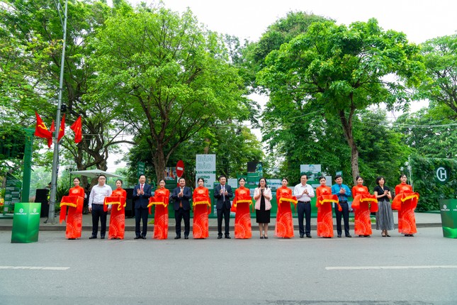 Ra mắt sàn giao dịch thương mại điện tử VinachemMart tại trái tim Thủ đô ảnh 1