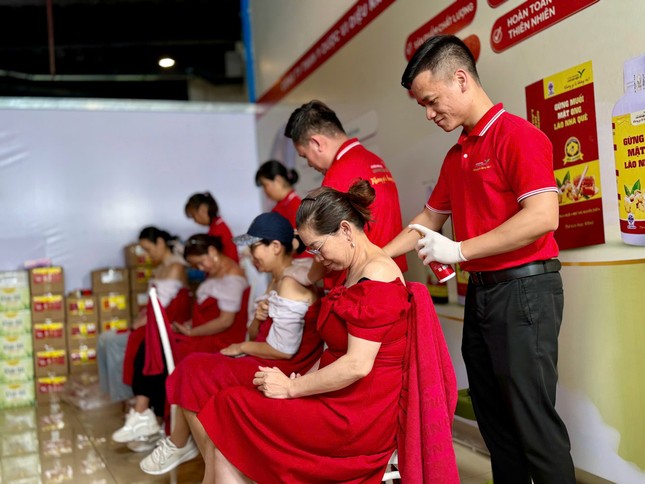 Công ty Y Dược Vi Diệu Nam ghi dấu ấn tại Festival Tinh Hoa Đông Y Dược 2025 ảnh 2