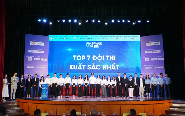 Chung kết FinSpark 2025: Khép lại hành trình ươm mầm tài năng fintech trẻ ảnh 1