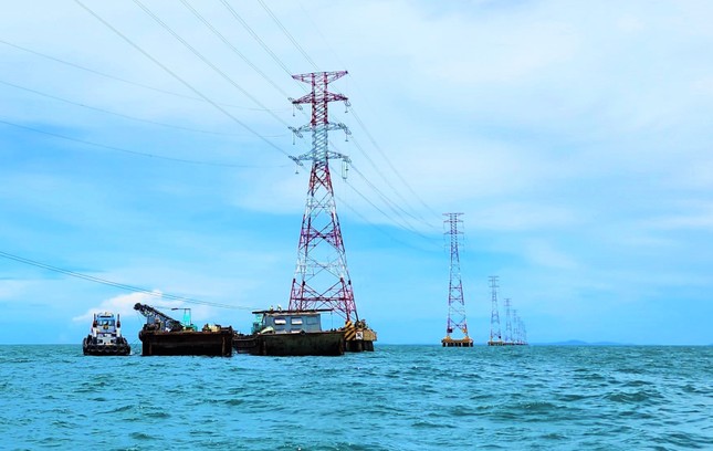 EVNSPC và hành trình 50 năm thắp sáng phương Nam ảnh 1