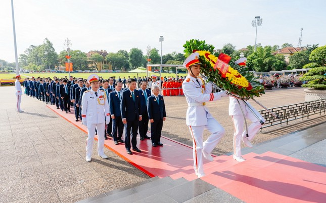 Đại hội đại biểu lần thứ XV Đảng bộ BIDV: Thành tựu đáng tự hào, đặt mục tiêu vào TOP 100 ngân hàng châu Á ảnh 3