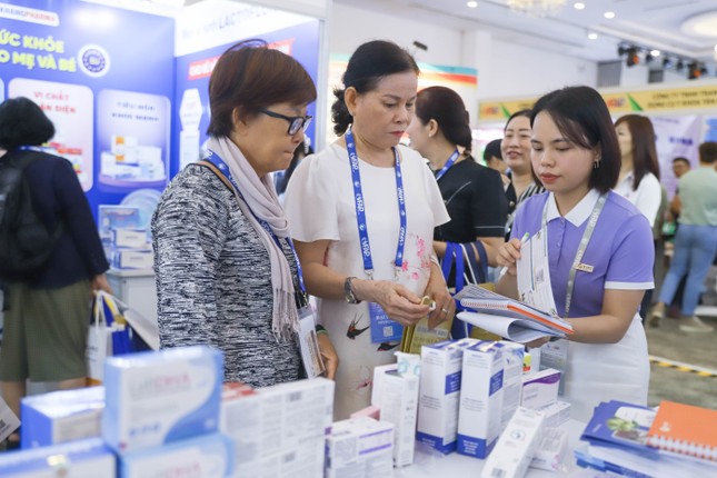 Hãng dược Euro Pharm VN tiếp tục tài trợ hội nghị sản phụ khoa Việt Pháp VFAP25 ảnh 4