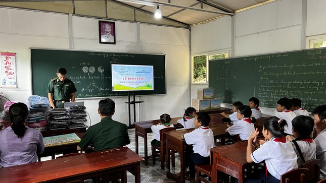 VEPIC hưởng ứng mạnh mẽ Chương trình &apos;Xóa nhà tạm, nhà dột nát&apos;: Lan tỏa những mái ấm yêu thương ảnh 2