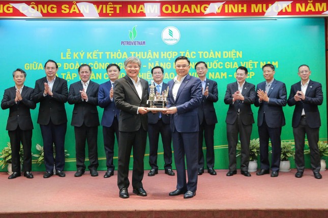 VRG và Petrovietnam ký kết hợp tác toàn diện: Kết nối chuỗi giá trị, hướng tới mục tiêu tăng trưởng xanh ảnh 3