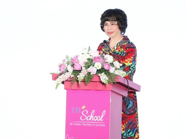 Lễ tốt nghiệp TH School Hòa Lạc: Học sinh cũ trở về khẳng định 1 điều, các phụ huynh nghe mà &apos;mát lòng&apos; ảnh 4