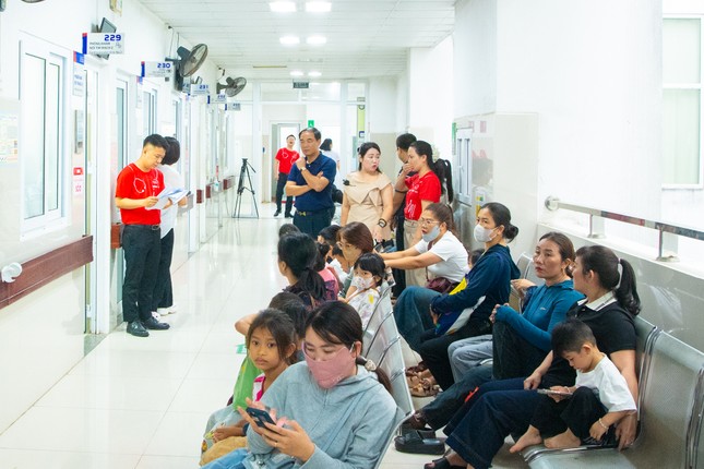 Chuyện những bác sĩ đồng hành cùng chương trình thiện nguyện &apos;Trái tim cho em&apos; ảnh 3