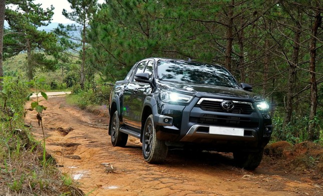 Toyota Hilux - dấu ấn của sự khác biệt ảnh 2
