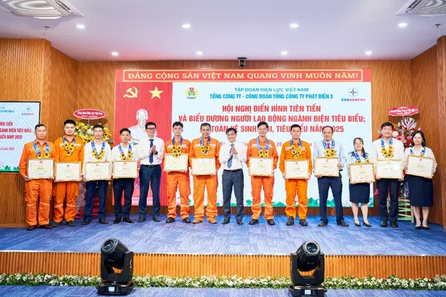 EVNGENCO3 biểu dương gương điển hình tiên tiến và người lao động tiêu biểu năm 2025 ảnh 5