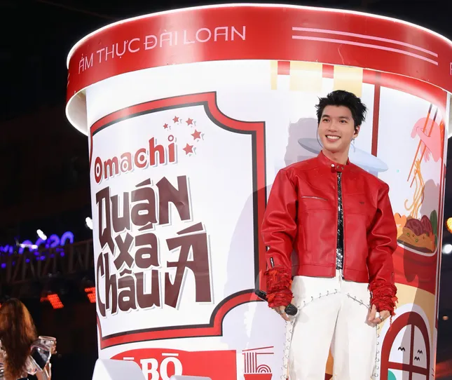 Omachi Debut 2025 - Quán Xá Châu Á: Show trình diễn mới mẻ của 1 nhãn hiệu luôn đổi mới ảnh 1