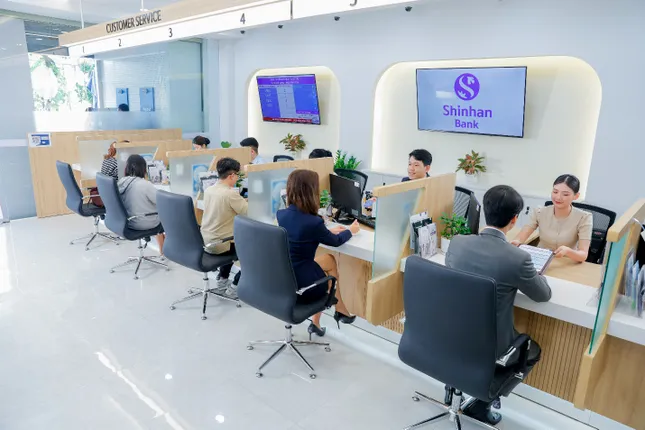 Ngân hàng Shinhan nhận giải thưởng 'Ngân hàng tăng trưởng mảng kinh doanh SMES nhanh nhất năm 2025' ảnh 1