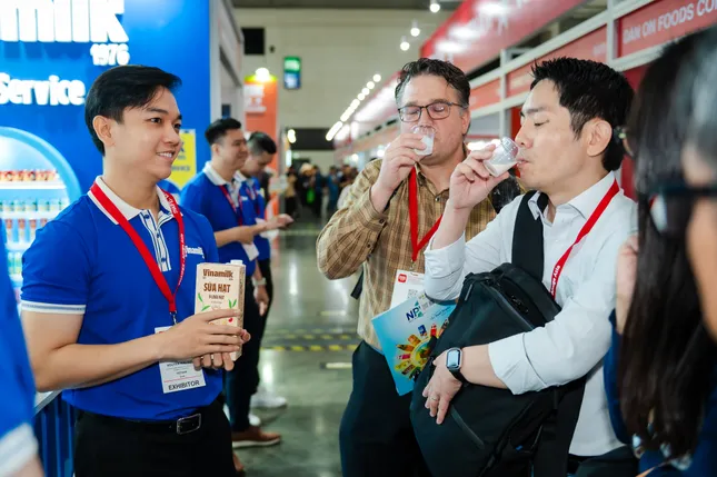 Vinamilk: gần 20 năm tham gia hội chợ quốc tế hàng đầu châu Á, không chỉ để kinh doanh ảnh 5