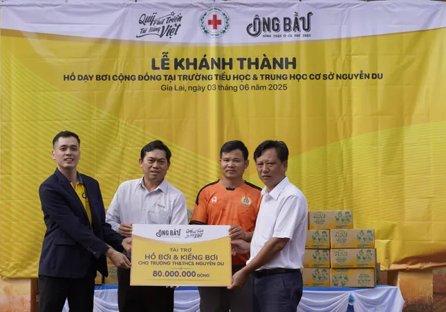 Quỹ phát triển tài năng Việt trao tặng hồ dạy bơi miễn phí cộng đồng tại Gia Lai ảnh 1