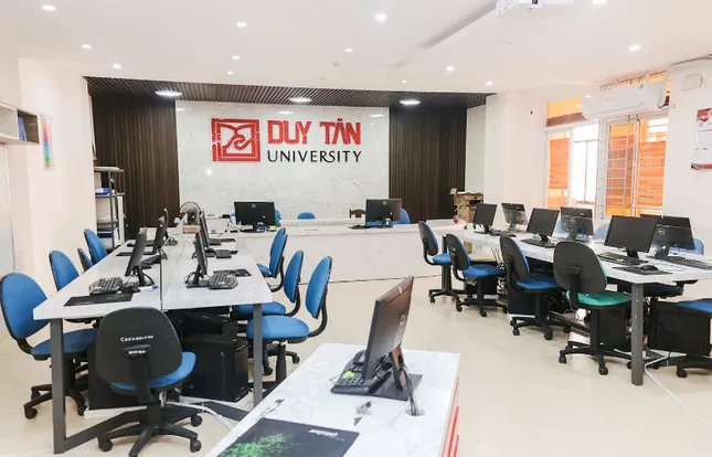 Sinh viên Đại học Duy Tân vô địch thế giới cuộc thi ERPsim Competition 2025 của SAP ảnh 3