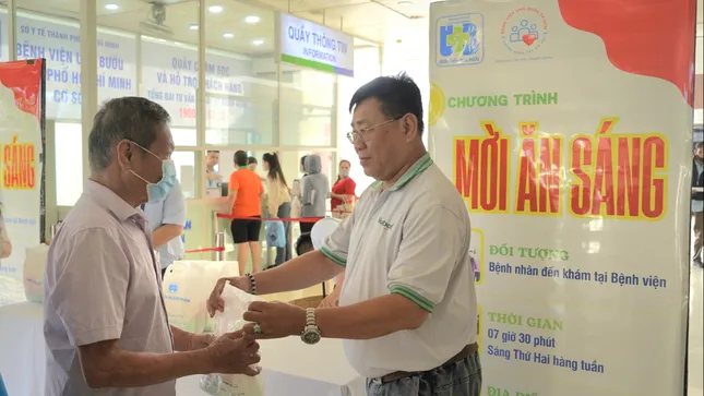 Nutifood tiếp sức dinh dưỡng cho bệnh nhân khó khăn ảnh 2