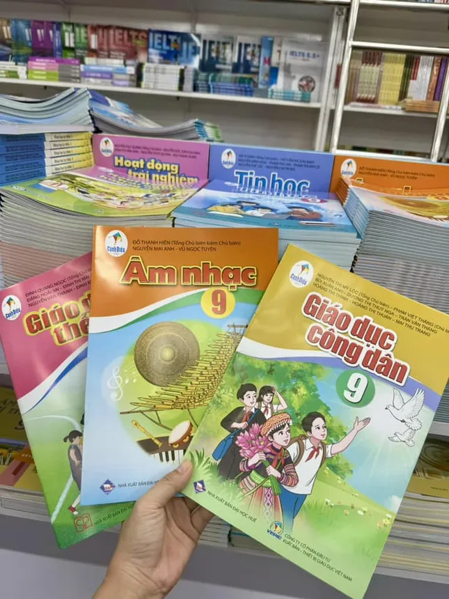 Nhờ xã hội hóa, phụ huynh không phải lo khan hiếm sách giáo khoa mỗi mùa tựu trường ảnh 2