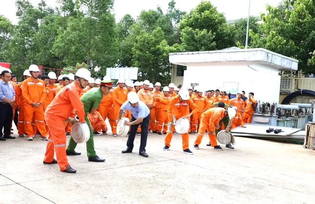 Công ty Điện lực Đắk Nông tăng cường an toàn phòng cháy chữa cháy hệ thống điện ảnh 2