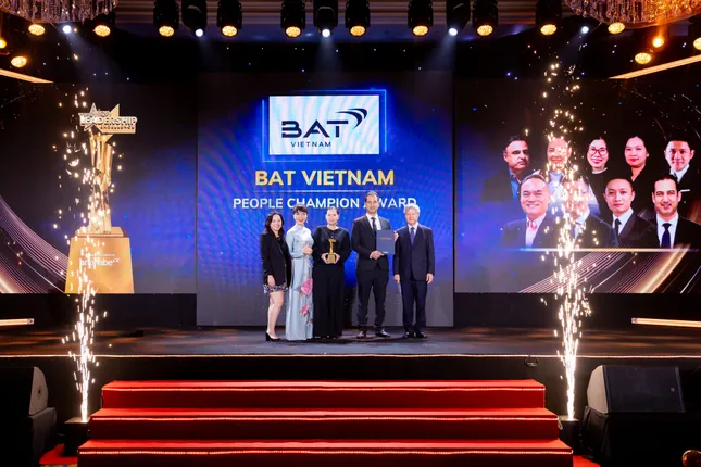 BAT Việt Nam được vinh danh 'Lãnh đạo Phát triển Con người' tại giải thưởng Lãnh đạo Xuất sắc - Việt Nam Excellence 2025 ảnh 1