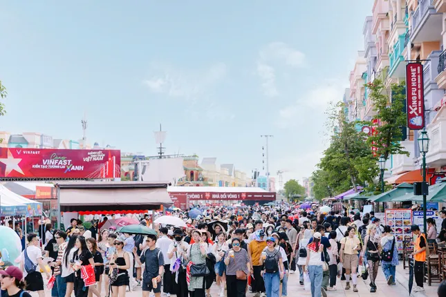 Hơn 220.000 lượt khách đến Ocean City, cùng các Anh trai vượt 'chông gai' trong chuỗi sự kiện 'rực lửa' ảnh 4