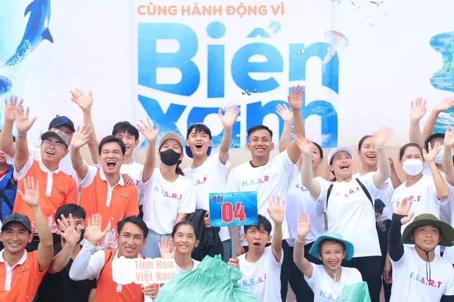 Gần 10.000 người Vingroup và tình nguyện viên ra quân làm sạch bờ biển tại 28 tỉnh, thành phố ảnh 12