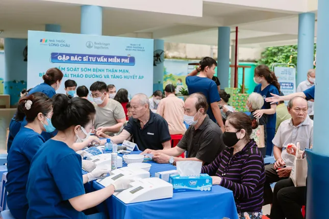 Nhờ Long Châu, tôi phát hiện sớm bệnh thận mạn, ngăn nguy cơ suy thận từ lúc chưa có dấu hiệu rõ ràng ảnh 1