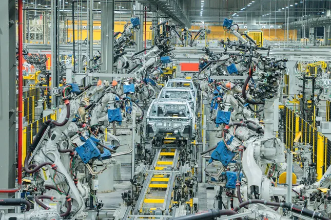 Vingroup thăng 8 bậc, thuộc top 40 doanh nghiệp lớn nhất Đông Nam Á 2025 ảnh 1