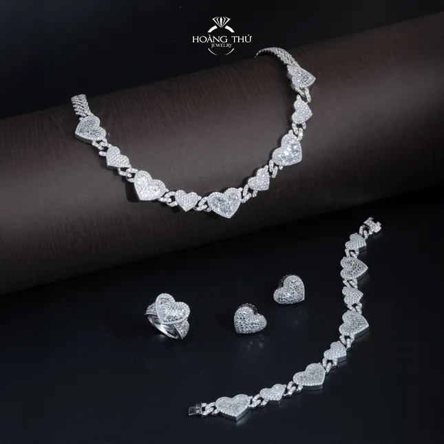 Hoàng Thứ Jewelry, 35 năm kế thừa di sản và hành trình đổi mới 'Trái tim' ảnh 5
