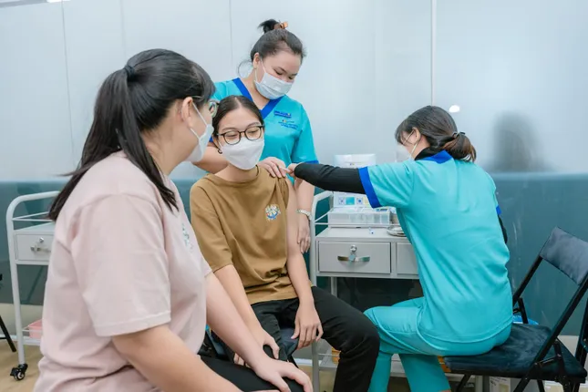 Tiêm vắc xin HPV từ 9 – 14 tuổi: Hành động nhỏ hôm nay, lá chắn vững chắc cho tương lai ảnh 1