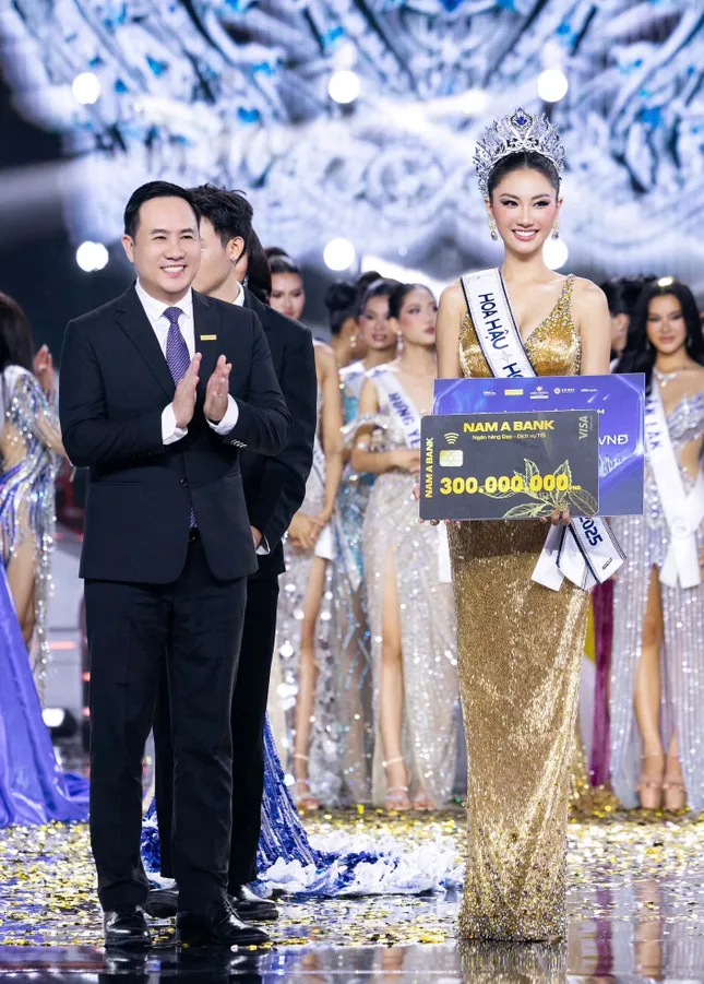 Nam A Bank tiếp tục đồng hành top 2 Miss Cosmo Vietnam 2025 ảnh 1