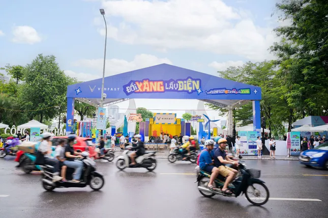 &apos;Đổi xăng lấy điện – Cùng VinFast kiến tạo tương lai xanh&apos; ảnh 1