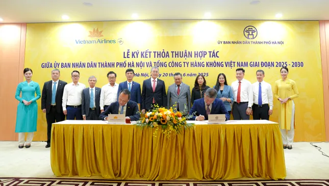 Vietnam Airlines và TP. Hà Nội ký kết thỏa thuận hợp tác ảnh 2