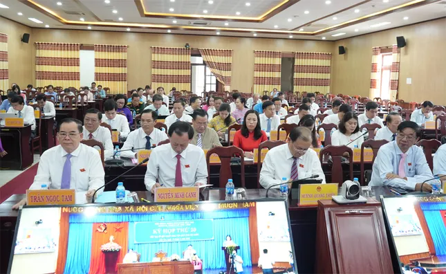 Hội đồng nhân dân tỉnh Bến Tre thông qua nhiều Nghị quyết quan trọng ảnh 2
