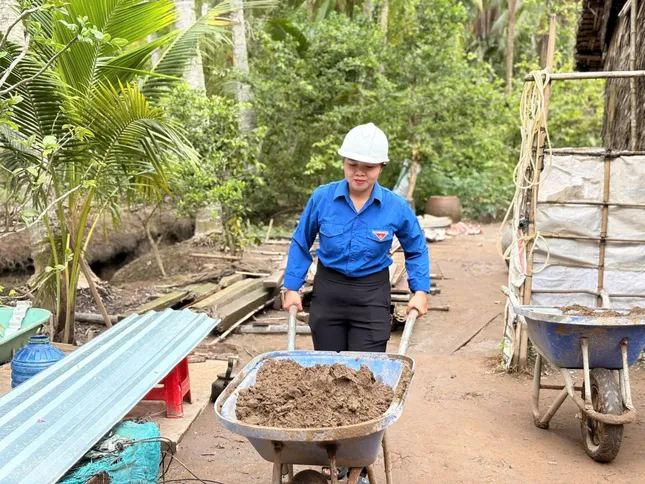 Gần 6.000 đoàn viên, thanh niên Bến Tre tham gia xóa nhà tạm giúp dân ảnh 2