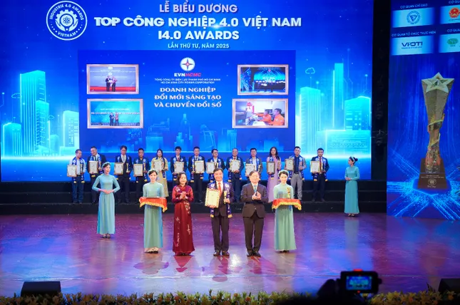 EVNHCMC được vinh danh Top Công nghiệp 4.0 Việt Nam năm 2025 ảnh 1