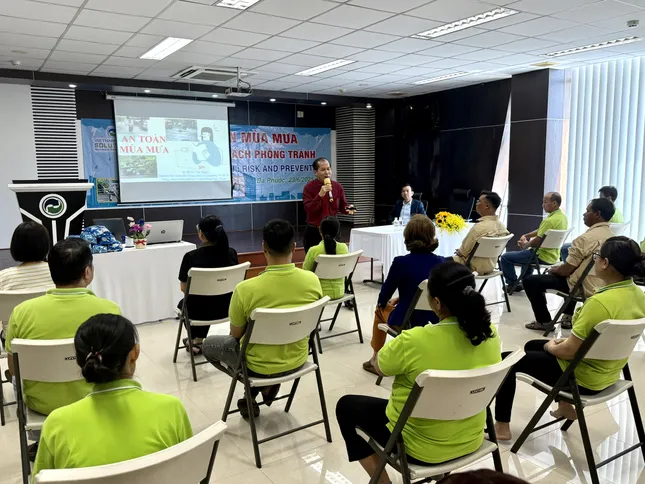 VWS tổ chức tập huấn an toàn mùa mưa cho người lao động ảnh 2