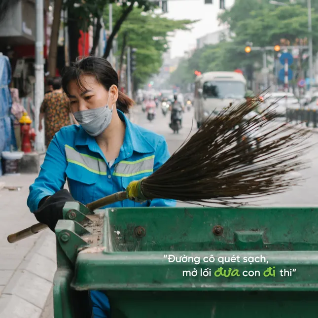 Xúc động bộ ảnh 'Đợi mình là rực rỡ': Lời nhắn gửi từ khắp các nẻo đường Hà Nội tiếp sức sĩ tử mùa thi ảnh 2
