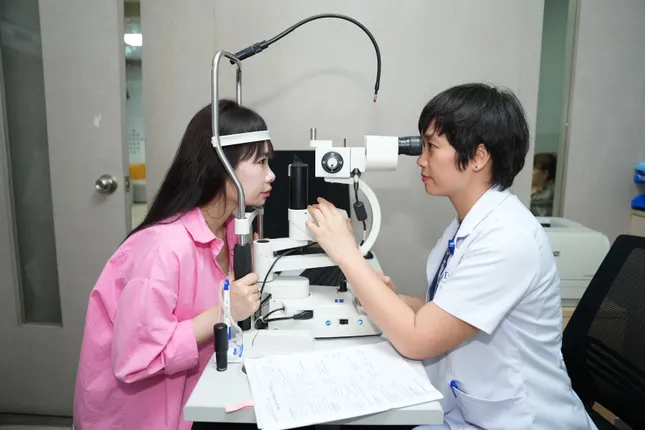 Customize Sight DND: Cá nhân hóa điều trị tật khúc xạ – mỗi đôi mắt là một bản thể ảnh 1