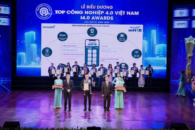 Herbalife Việt Nam đạt giải thưởng &apos;Top Công Nghiệp 4.0&apos; lần thứ 3 liên tiếp với Ứng dụng Herbalife VNHUB ảnh 1