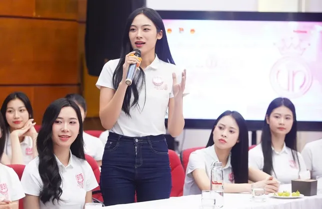 Ngắm Top 3 Hoa hậu Việt Nam 2024 tự tin khoe nhan sắc qua trang phục của CERA Uniform ảnh 7