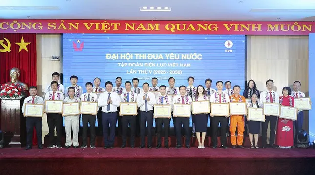 Đại hội Thi đua yêu nước EVN lần thứ V (2025 - 2030): Nơi bản lĩnh người thợ điện tỏa sáng ảnh 1