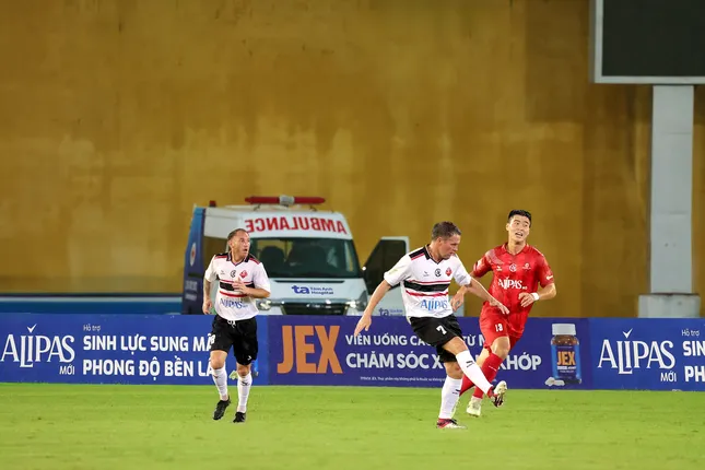 Y học thể thao đỉnh cao góp sức cho màn trình diễn ấn tượng của Manchester Reds ảnh 1